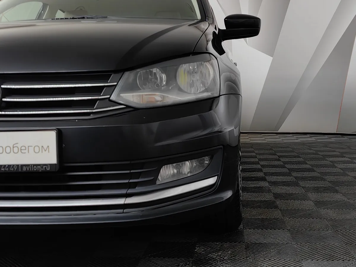 Volkswagen Polo 1.6 MPI AT (110 л.с.) Exclusive Черный в АВИЛОН. Слайд №10