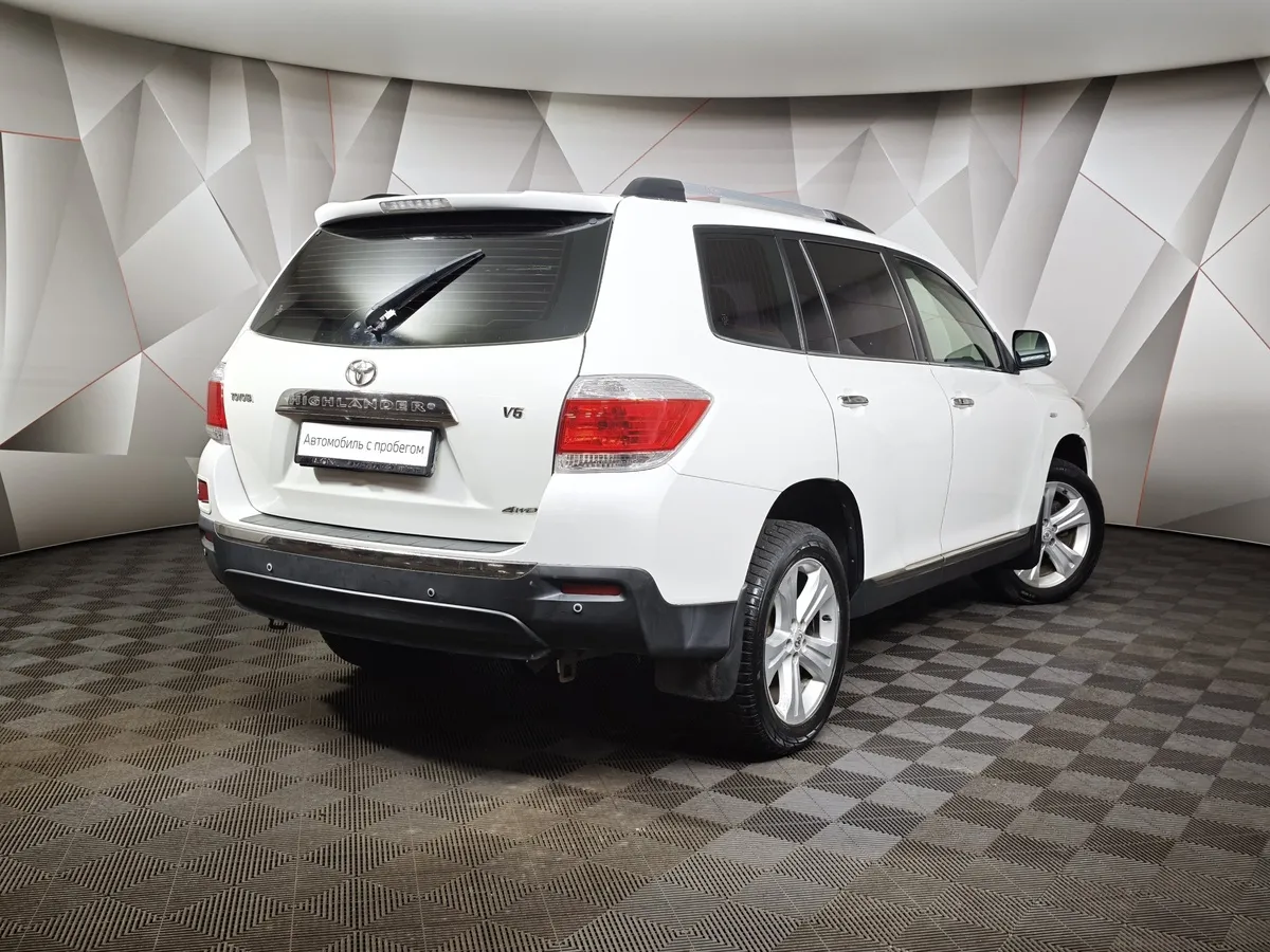 Toyota Highlander 3.5 AT 4WD (273 л.с.) Комфорт Белый в АВИЛОН. Слайд №2