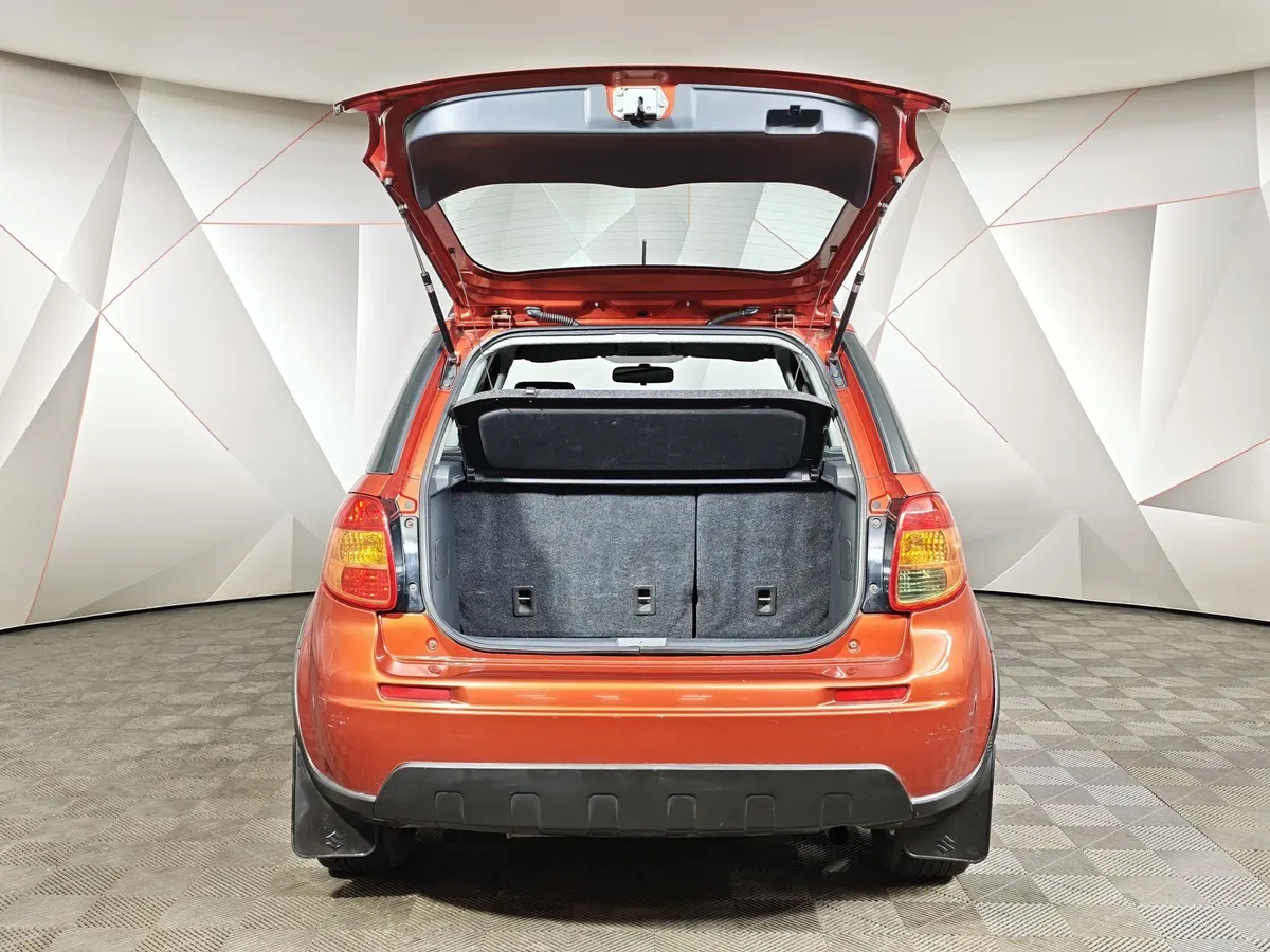 Suzuki SX4 1.6 MT (107 л.с.) Оранжевый в АВИЛОН. Слайд №12