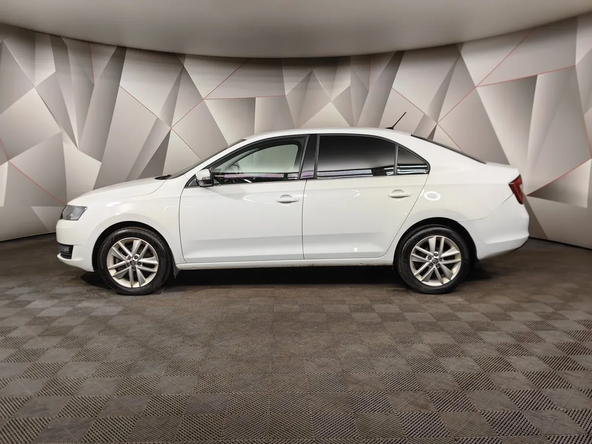 Skoda Rapid 1.6 AT (110 л.с.) Белый в АВИЛОН. Слайд №5