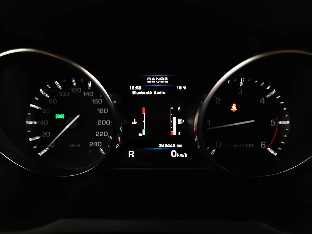 Land Rover Range Rover Evoque 2.2 TD AT AWD (190 л.с.) Prestige Белый в АВИЛОН. Слайд №17