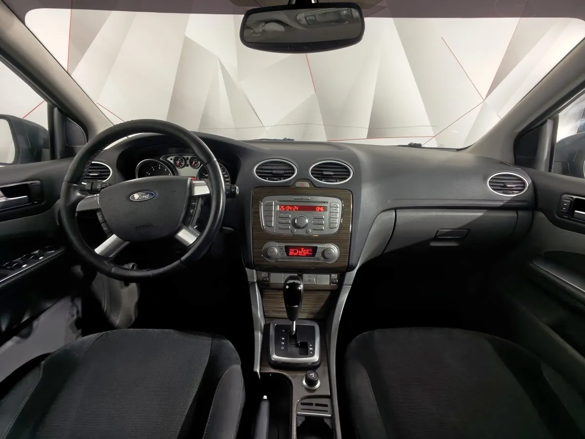Ford Focus 1.6 AT (101 л.с.) Ghia Серый в АВИЛОН. Слайд №12