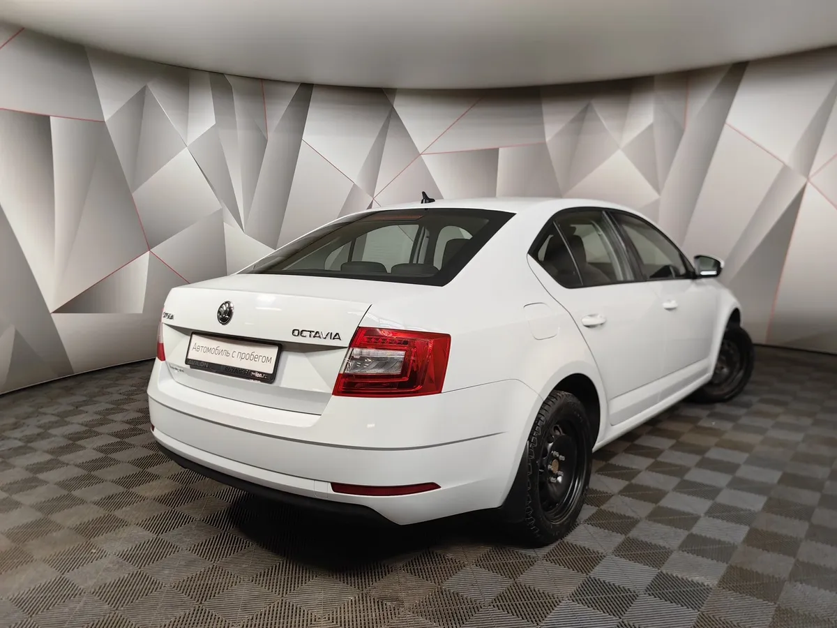 Skoda Octavia 1.6 AT FWD (110 л.с.) Style Plus Белый в АВИЛОН. Слайд №2