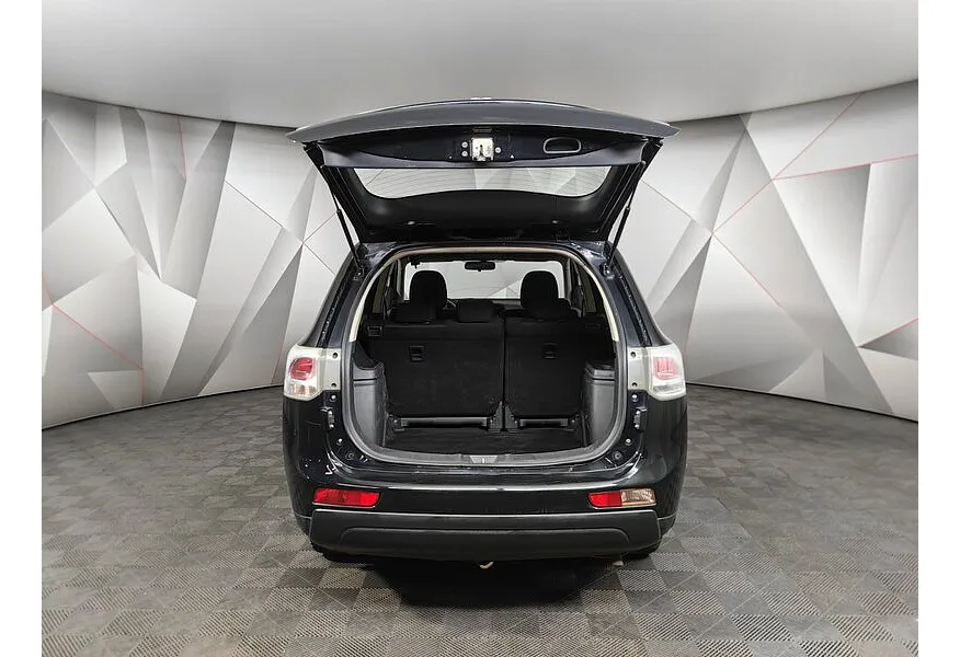 Mitsubishi Outlander 2.0 CVT (146 л.с.) Invite Черный в АВИЛОН. Слайд №12