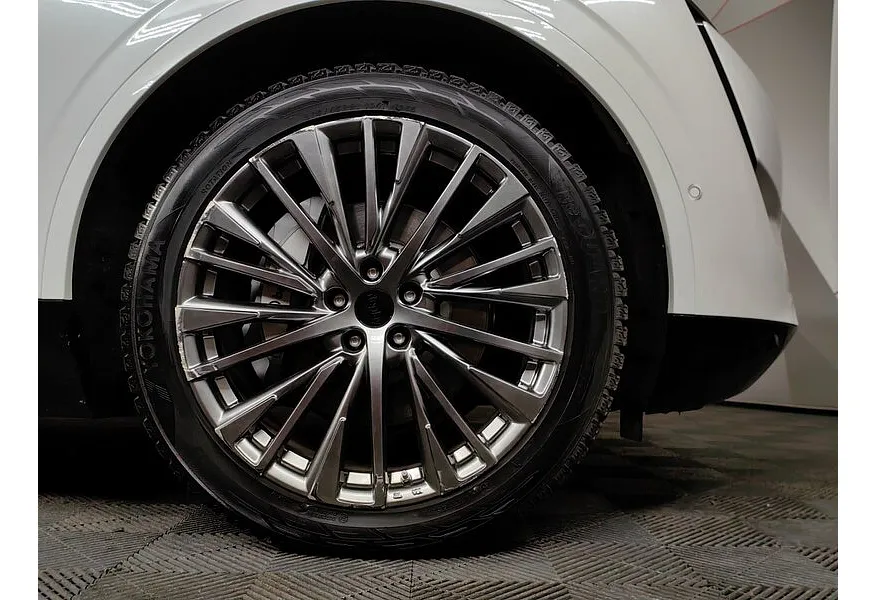 Avatr 11 Ultra-long Range Dual Motor AT 4WD (578 л.с.)  Luxury Edition  Белый в АВИЛОН. Слайд №9