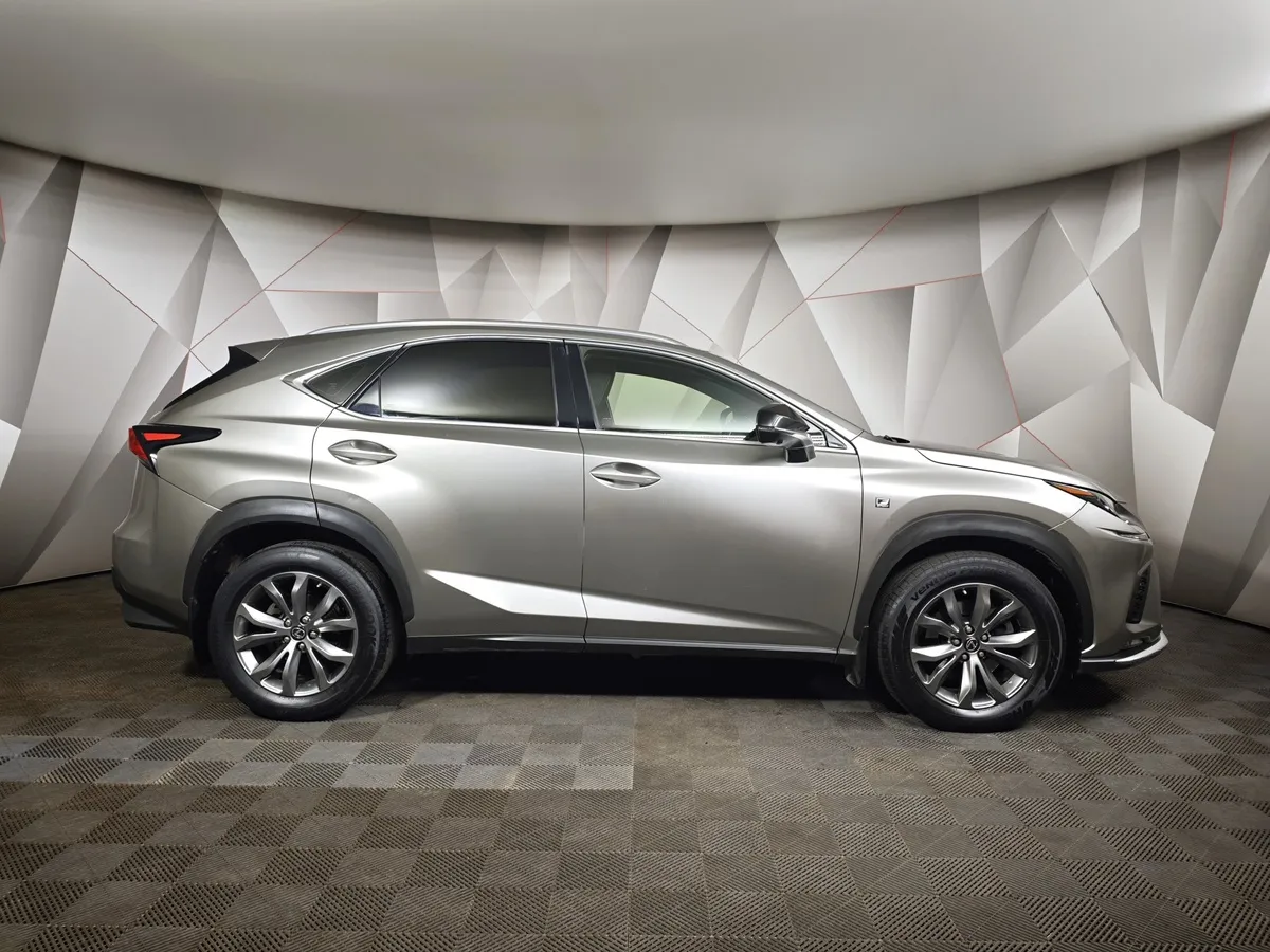 Lexus NX 300 AT AWD (238 л.с.) Серый в АВИЛОН. Слайд №6 Lexus NX 300 AT AWD (238 л.с.) Серый в АВИЛОН. Слайд №6