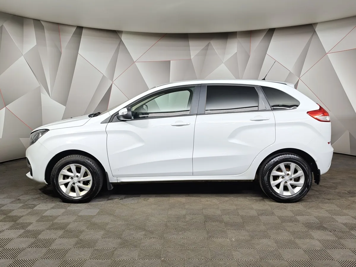 ВАЗ (Lada) XRAY 1.6 MT (106 л.с.) Белый в АВИЛОН. Слайд №5