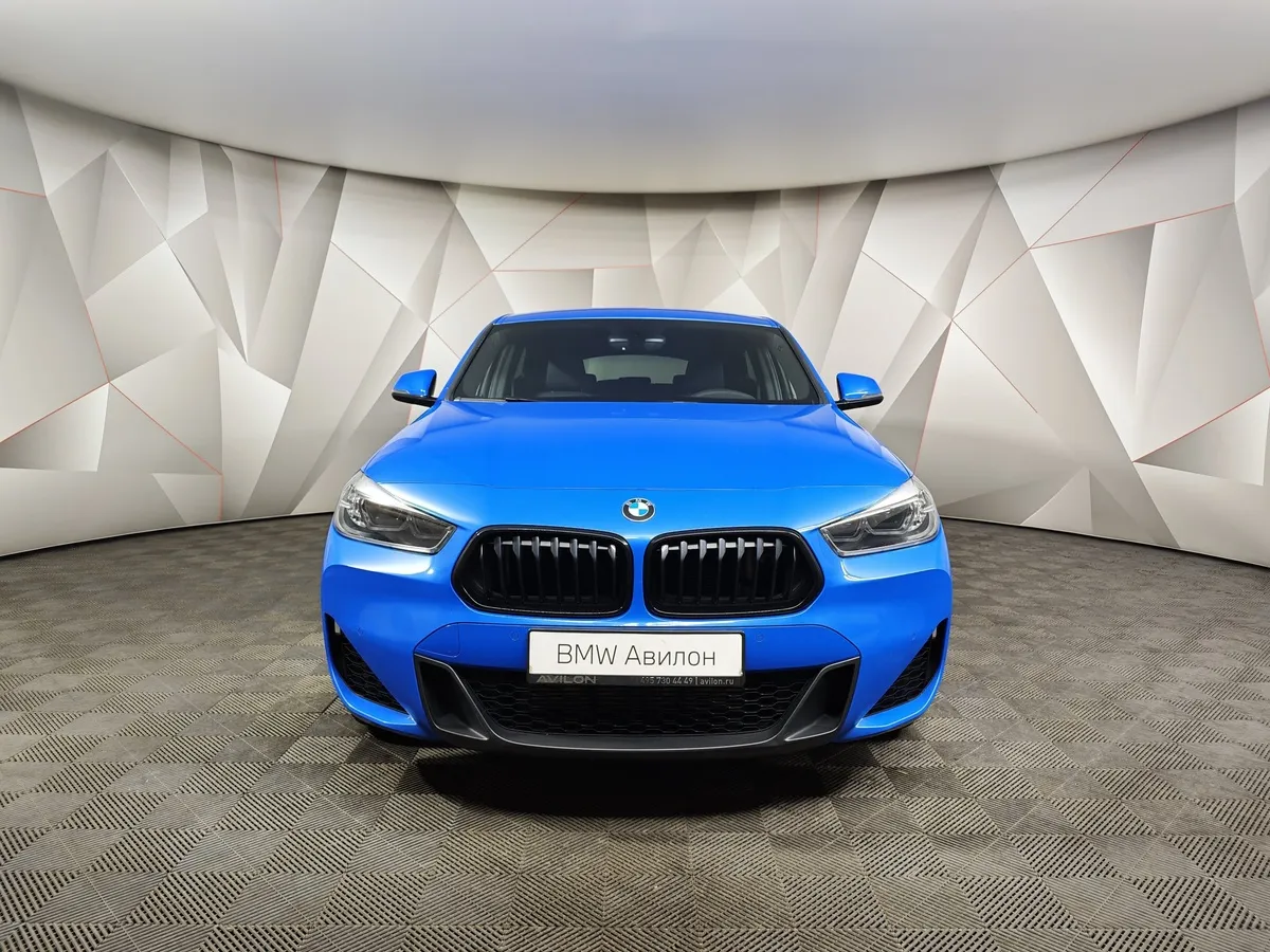BMW X2 20i xDrive AT (192 л.с.) M Sport Синий в АВИЛОН. Слайд №3