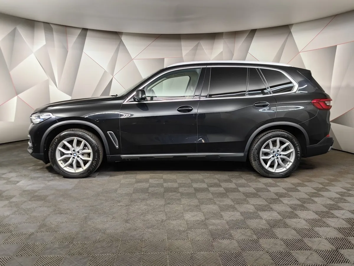 BMW X5 xDrive30d Steptronic (249 л.с.) xLine Черный в АВИЛОН. Слайд №5