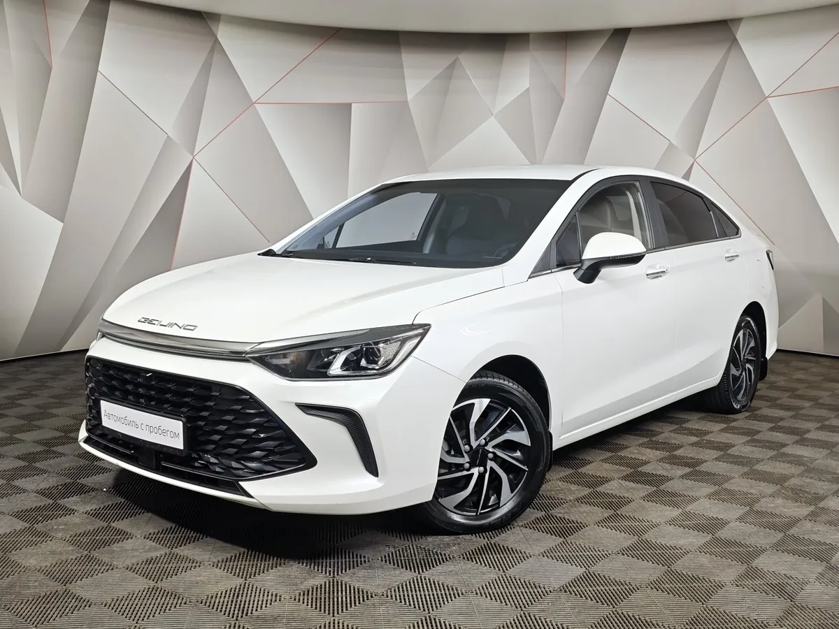 АВИЛОН - BAIC U5 Plus 1.5 CVT 2WD (105 л.с) Luxury Белый - slide 10230215