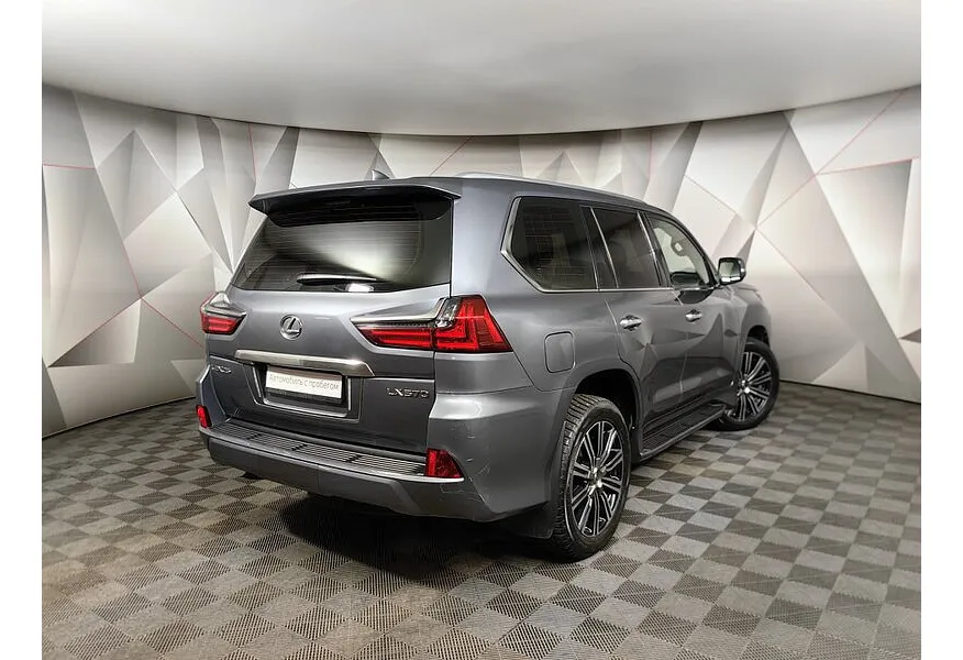 Lexus LX 570 AT (367 л.с.) Серый в АВИЛОН. Слайд №2