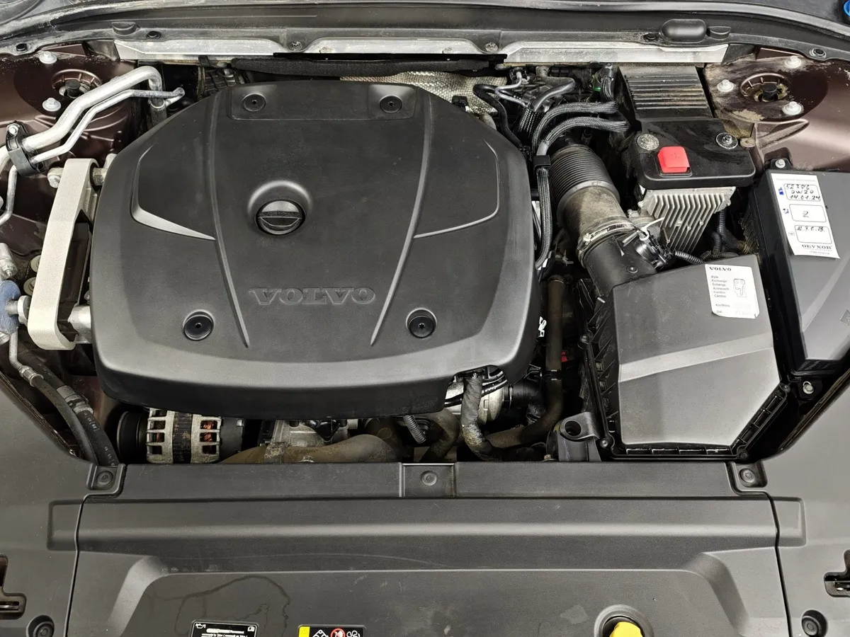 Volvo S90 2.0 T4 Drive-E AT (190 л.с.) Inscription Коричневый в АВИЛОН. Слайд №11