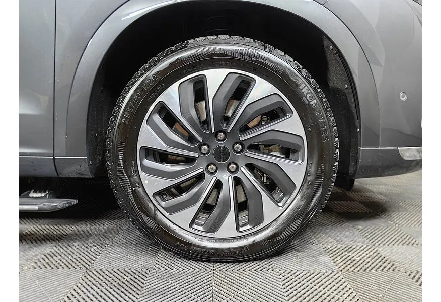 Seres M7 1.5 AT AWD (439 л.с.) Premium Серый в АВИЛОН. Слайд №9