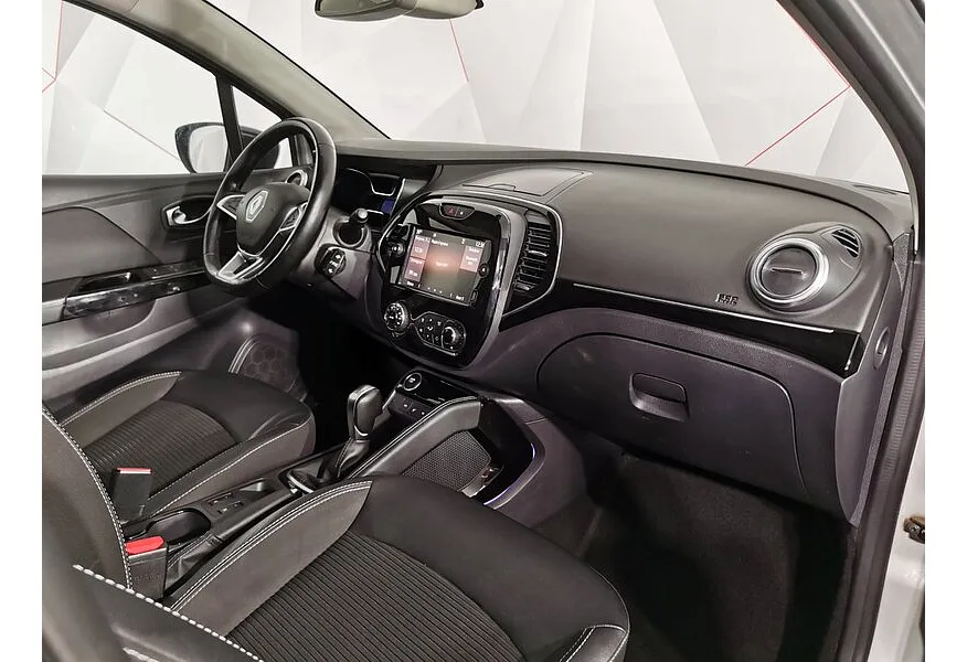 Renault Kaptur 1.3 CVT FWD (150 л.с.) Edition One Черный в АВИЛОН. Слайд №12