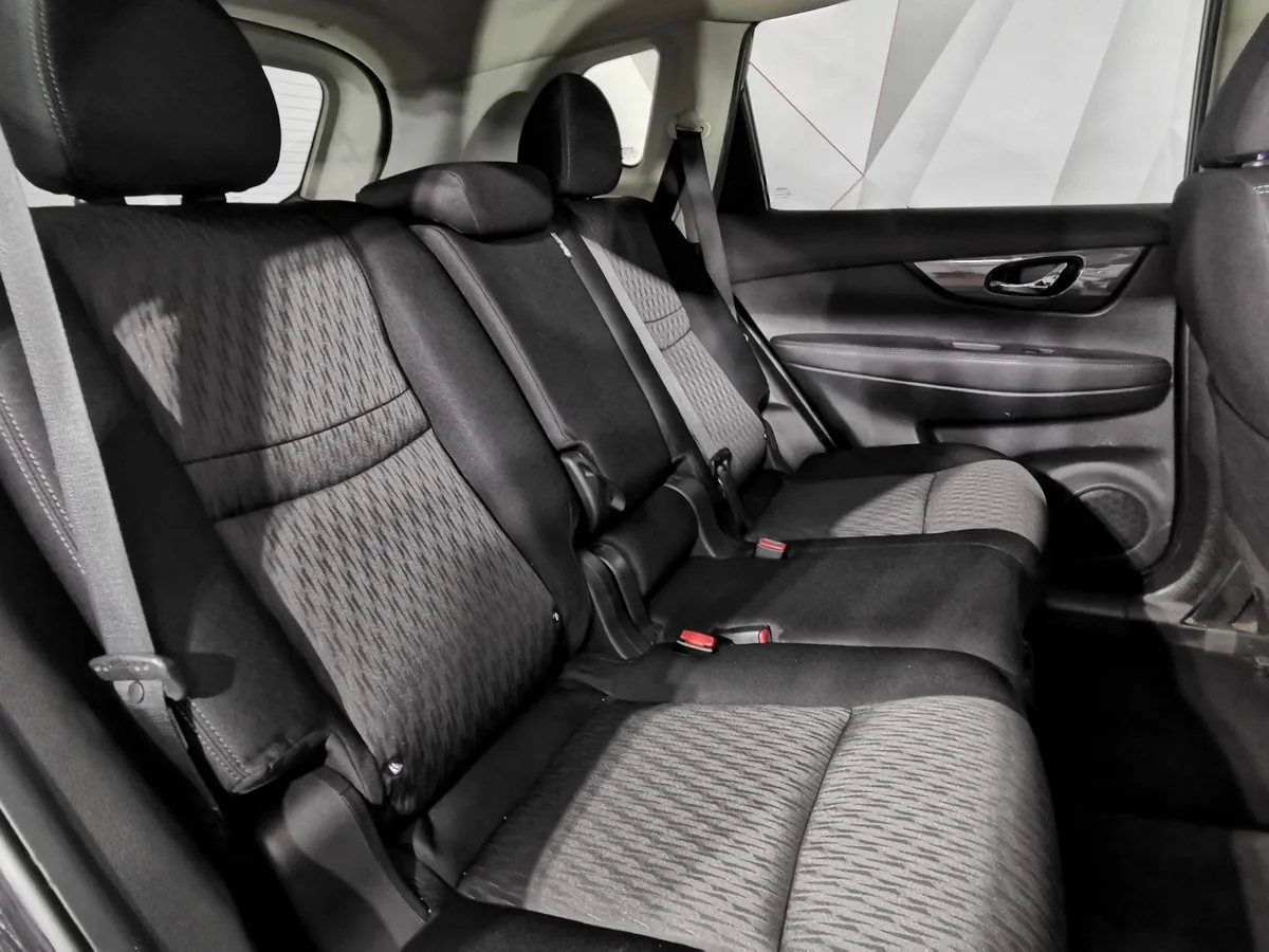 Nissan X-Trail 2.5 CVT AWD (171 л.с.) Черный в АВИЛОН. Слайд №16