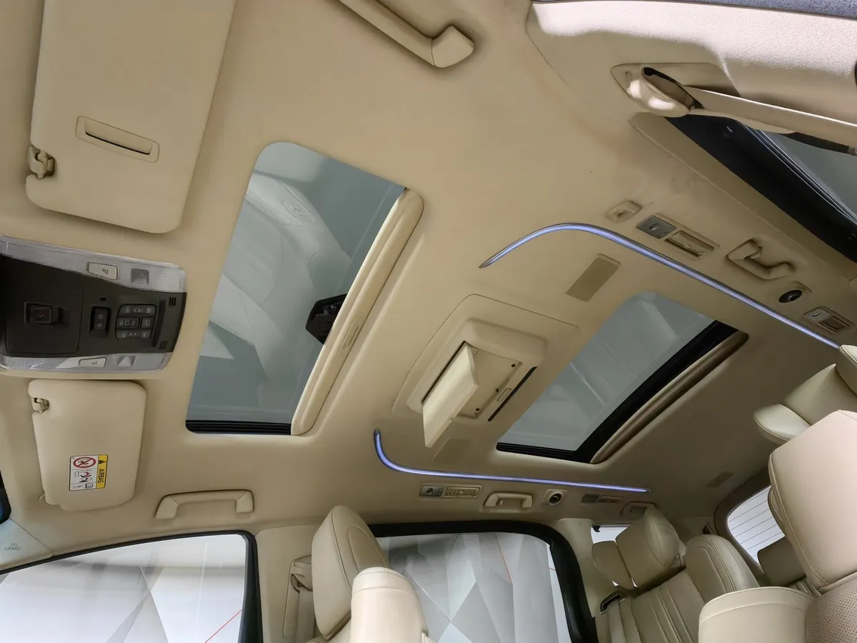 Toyota Alphard 3.5 AT (300 л.с.) Черный в АВИЛОН. Слайд №21