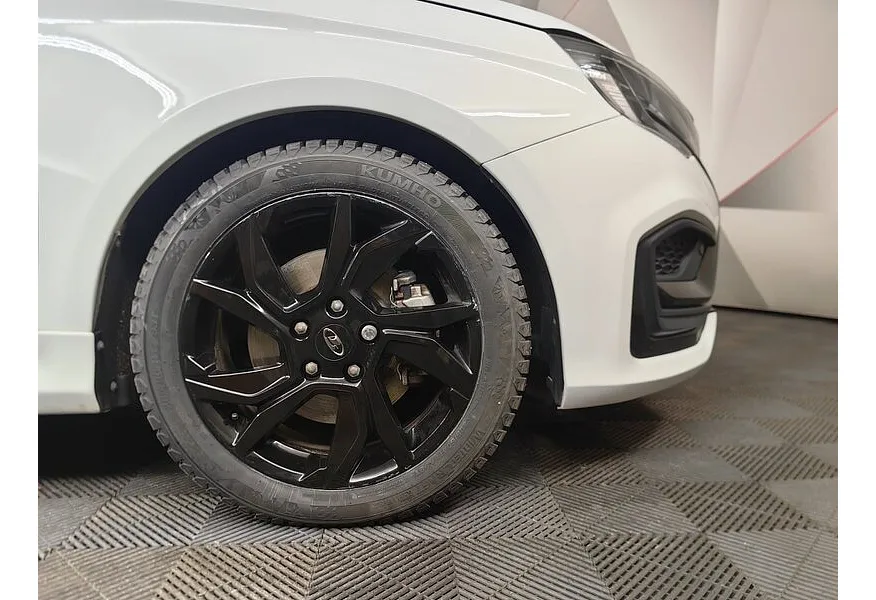 ВАЗ (Lada) Vesta 1.8 MT (145 л.с.) Белый в АВИЛОН. Слайд №9 ВАЗ (Lada) Vesta 1.8 MT (145 л.с.) Белый в АВИЛОН. Слайд №9