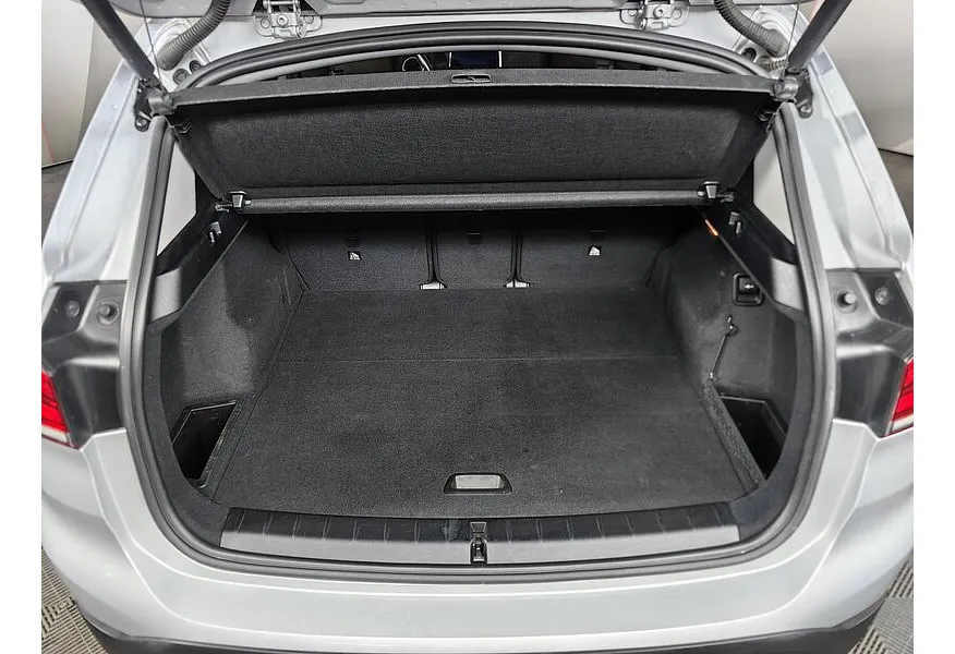 BMW X1 18i sDrive AT (136 л.с.) Серебристый в АВИЛОН. Слайд №9