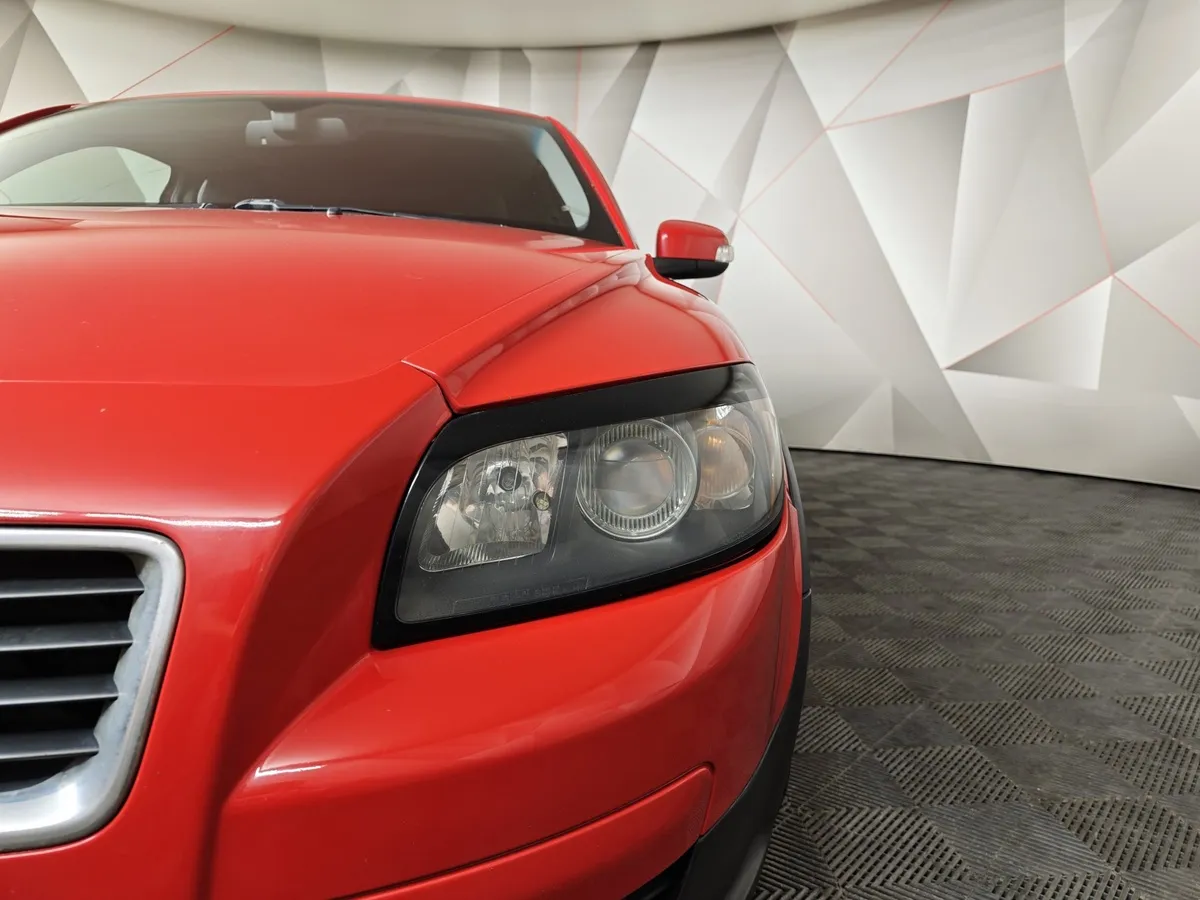 Volvo C30 1.6 MT (100 л.с.) Красный в АВИЛОН. Слайд №10