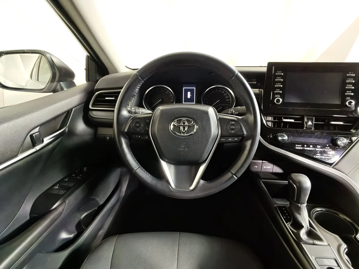 Toyota Camry 2.0 AT (150 л.с.) Белый в АВИЛОН. Слайд №20