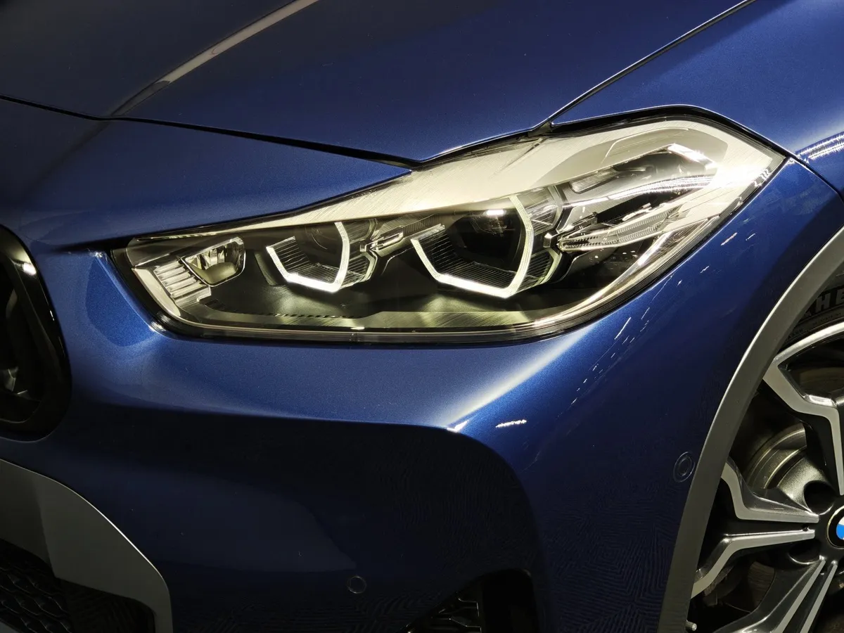 BMW X2 20i xDrive AT (192 л.с.) M Sport X Синий в АВИЛОН. Слайд №7