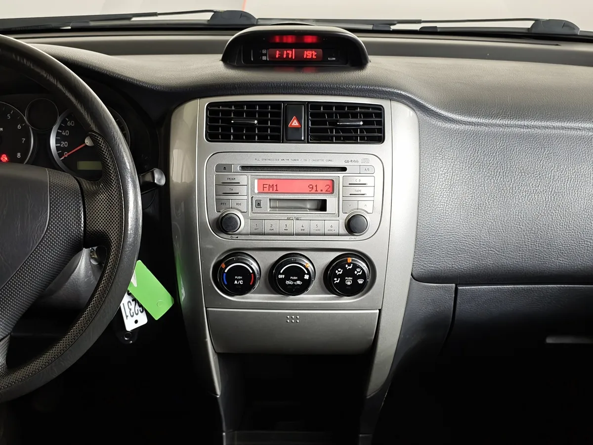 Suzuki Liana 1.6 MT 4WD (106 л.с.) Черный в АВИЛОН. Слайд №13