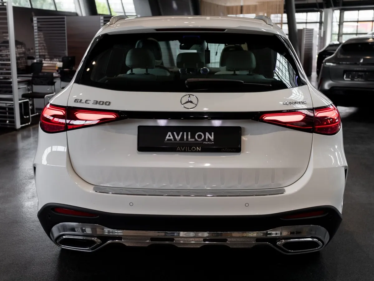Mercedes-Benz GLC 300 4MATIC 9G-TRONIC (258 л.с.) Белый в АВИЛОН. Слайд №4