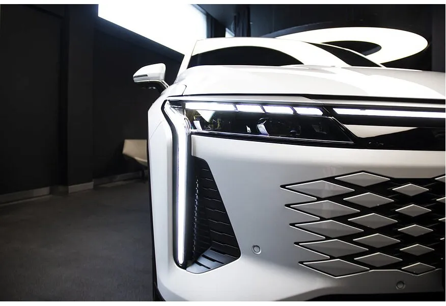 EXEED RX 2.0T 8AT 4WD (249 л.с.) Premium Белый в АВИЛОН. Слайд №9