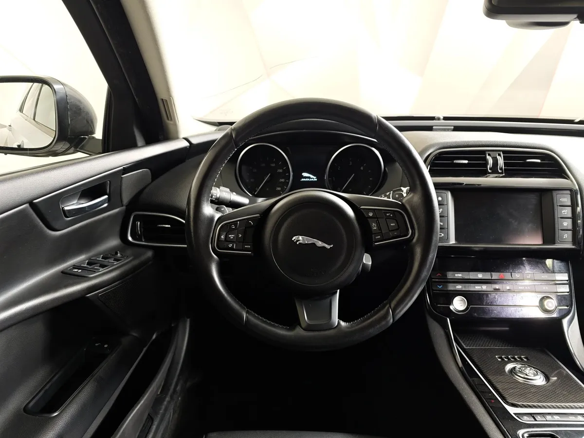 Jaguar XE 2.0 D AT (180 л.с.) Prestige Белый в АВИЛОН. Слайд №20