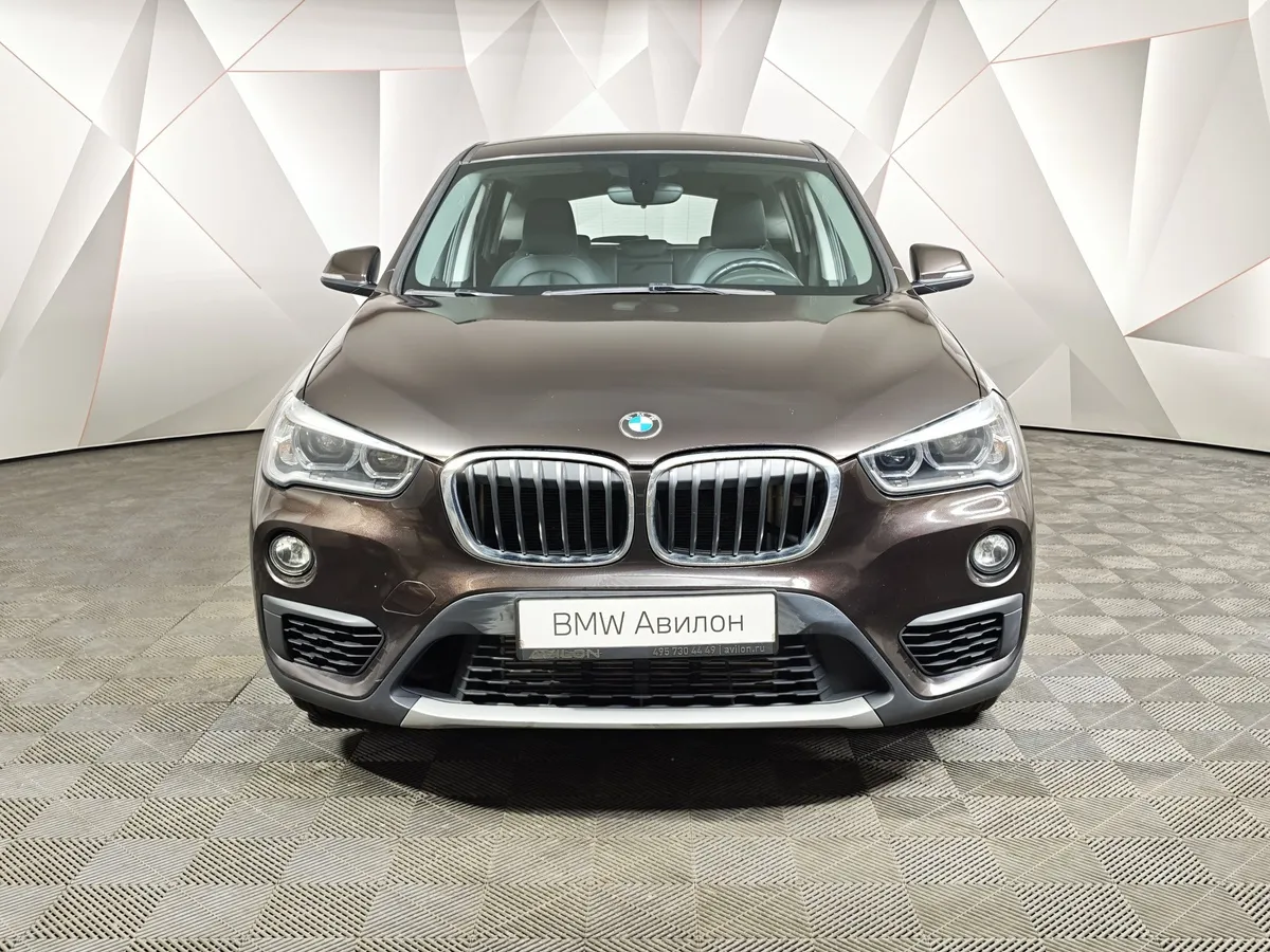 BMW X1 20i xDrive Steptronic AT (192 л.с.) Advantage (Локальная сборка) Коричневый в АВИЛОН. Слайд №3
