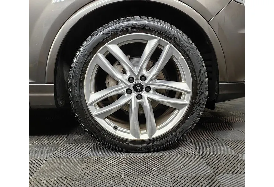 Audi Q7 3.0 TDI Tiptronic quattro (249 л.с.) Коричневый в АВИЛОН. Слайд №9