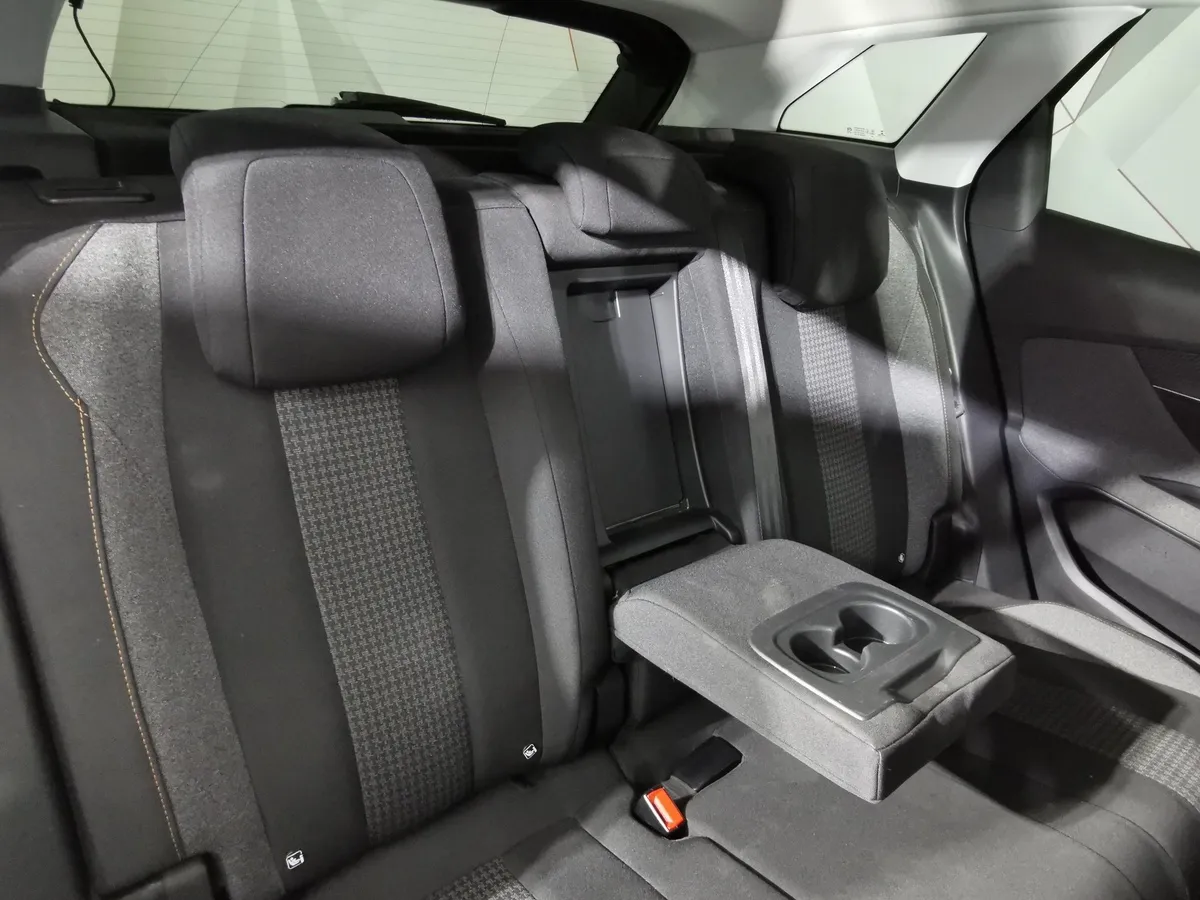 Peugeot 3008 1.6 THP AT (150 л.с.) Коричневый в АВИЛОН. Слайд №16
