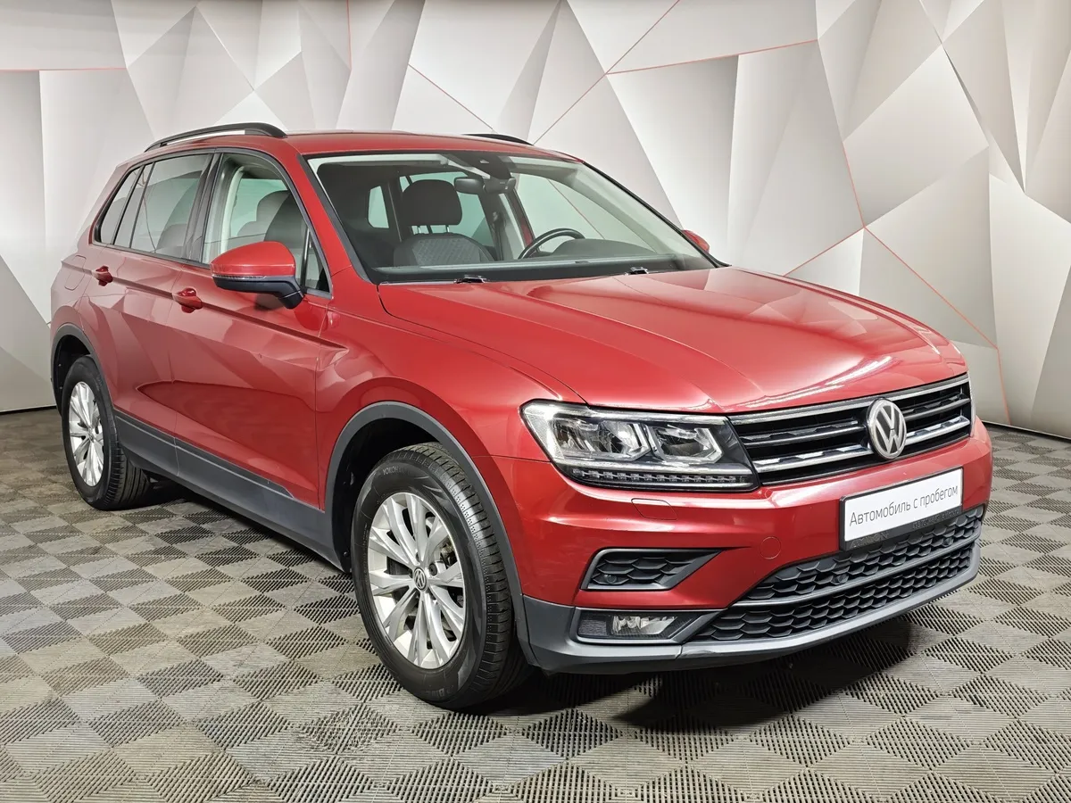 Volkswagen Tiguan 1.4 TSI BlueMotion DSG (150 л.с.) Comfortline Красный в АВИЛОН. Слайд №3