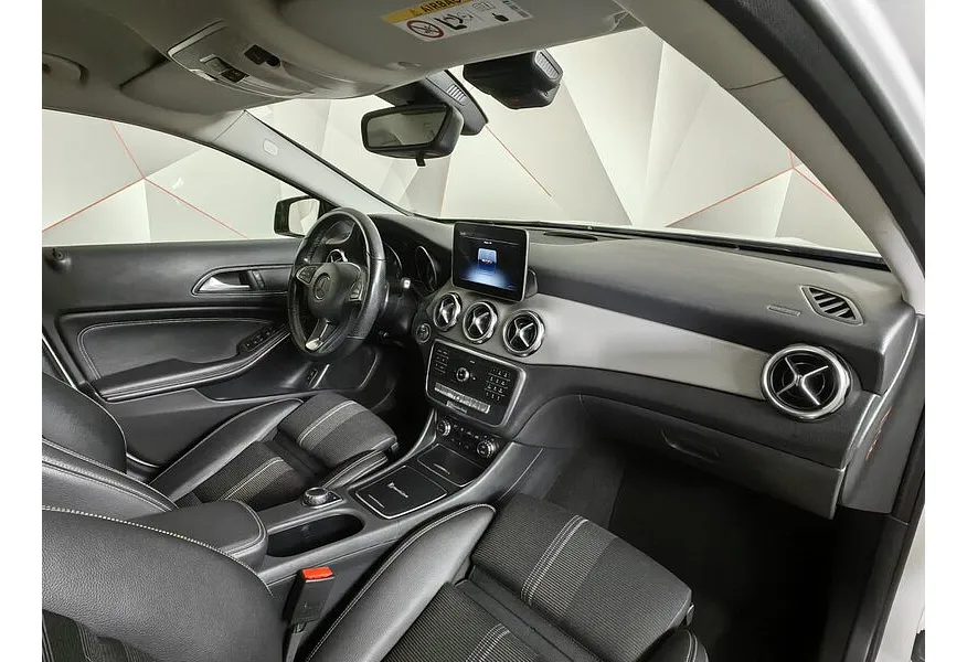 АВИЛОН - Mercedes-Benz GLA 200 7G-DCT (150 л.с.) Особая серия Белый - slide 10