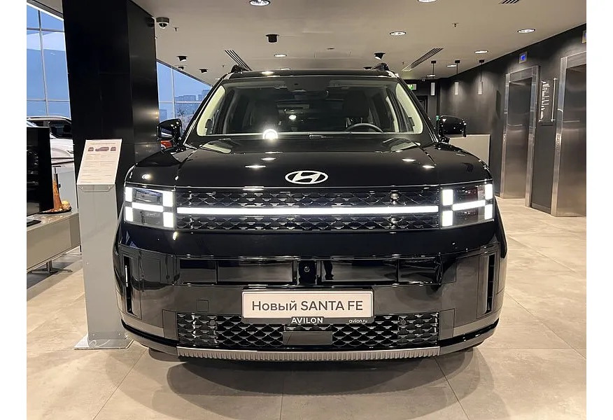 Hyundai Santa Fe 2.0 AT 4WD 7 seats (247 л.с.) Connoisseur Ultra Черный в АВИЛОН. Слайд №3