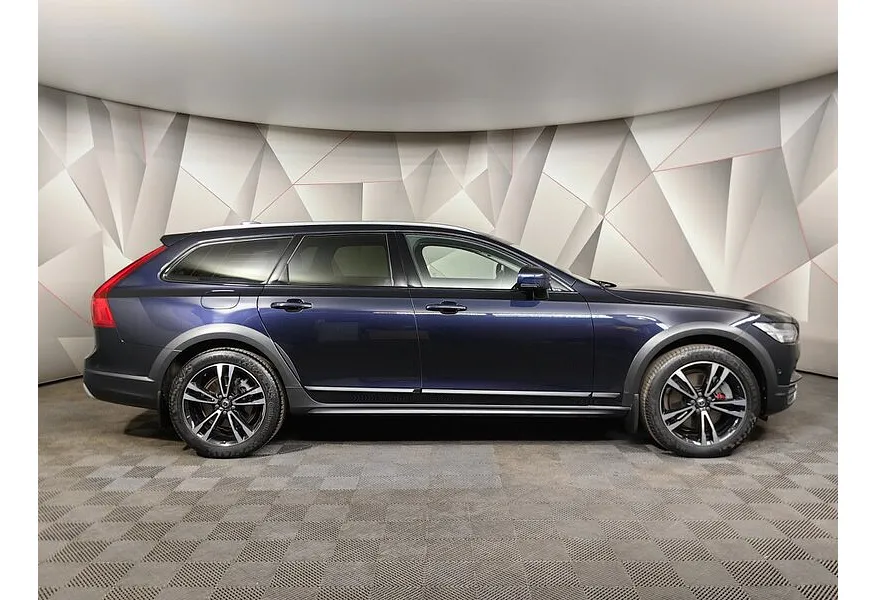 Volvo V90 Cross Country 2.0 T5 Drive-E AT AWD (249 л.с.) Pro Синий в АВИЛОН. Слайд №6