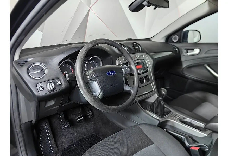 Ford Mondeo 1.6 MT (125 л.с.) Черный в АВИЛОН. Слайд №17