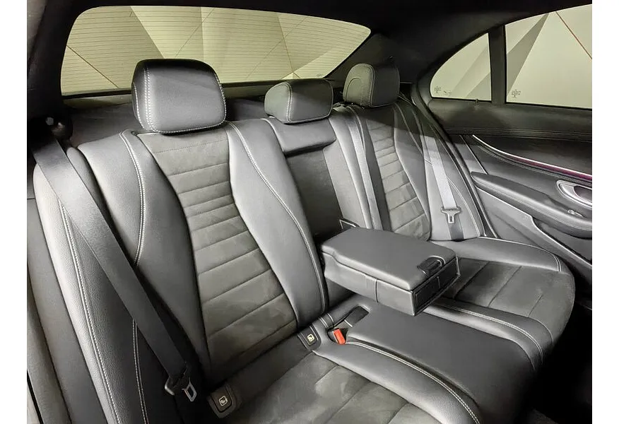 Mercedes-Benz E-Класс E 200 4MATIC 9G-TRONIC (197 л.с.) Sport Plus Серый в АВИЛОН. Слайд №17