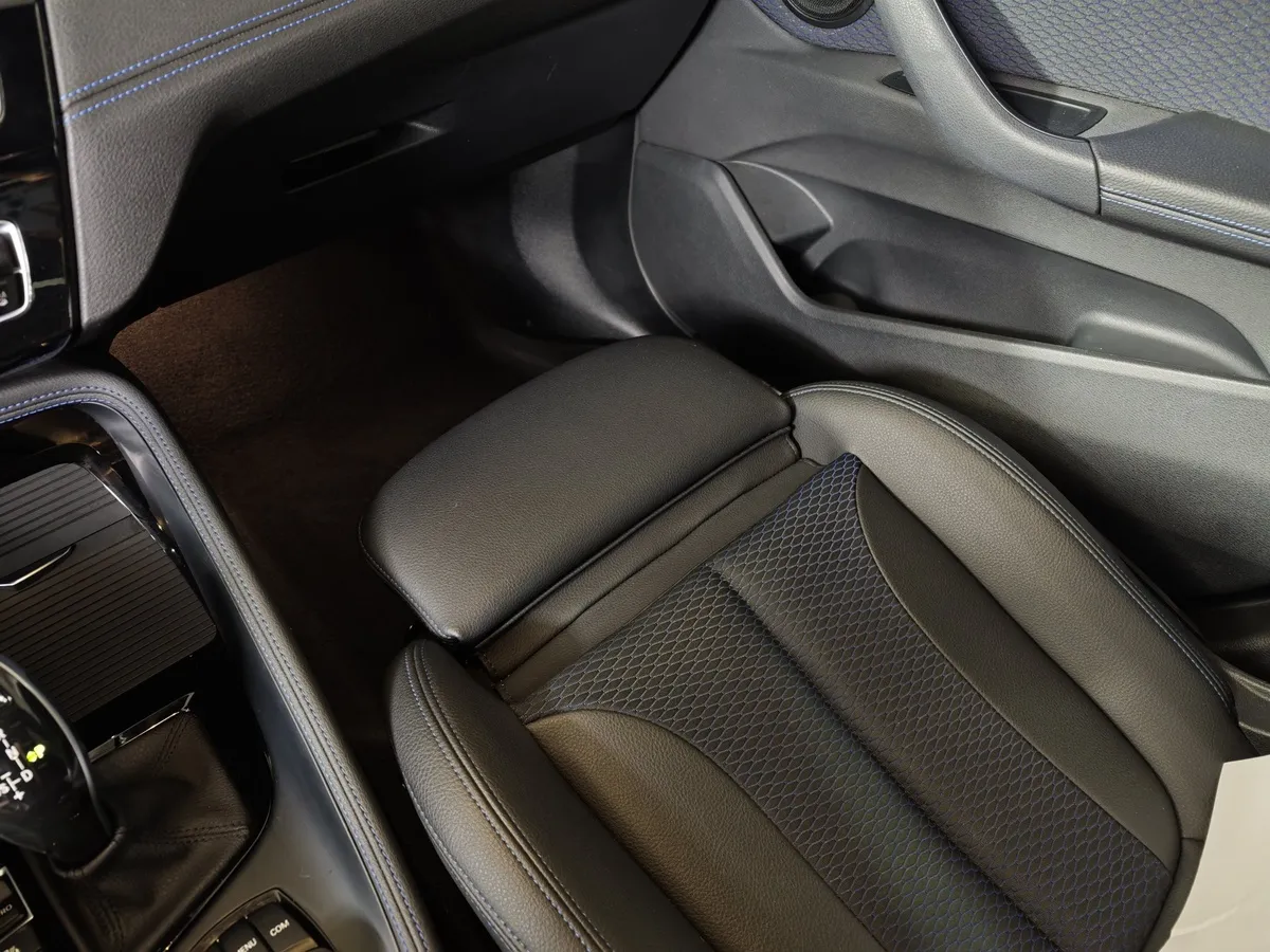 BMW X1 20i xDrive Steptronic AT (192 л.с.) M Sport Черный в АВИЛОН. Слайд №19