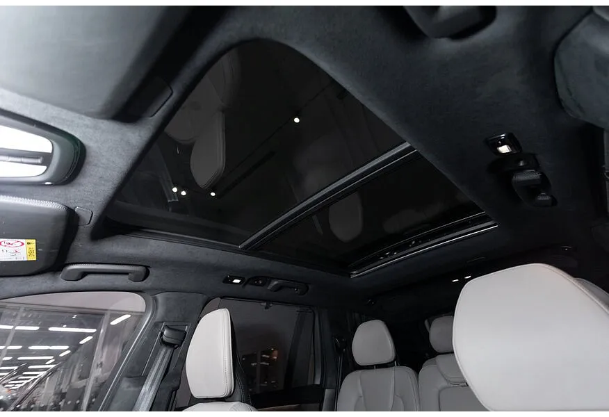 Volvo XC90 2.0 B5 mild hybrid AT AWD (7 мест) (250 л.с.) Ultra Bright Красный в АВИЛОН. Слайд №11