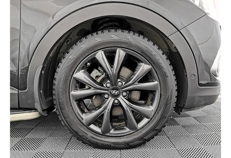 Hyundai Santa Fe 2.2 CRDi AWD 8AT (200 л.с.) High-Tech Exclusive Черный в АВИЛОН. Слайд №9