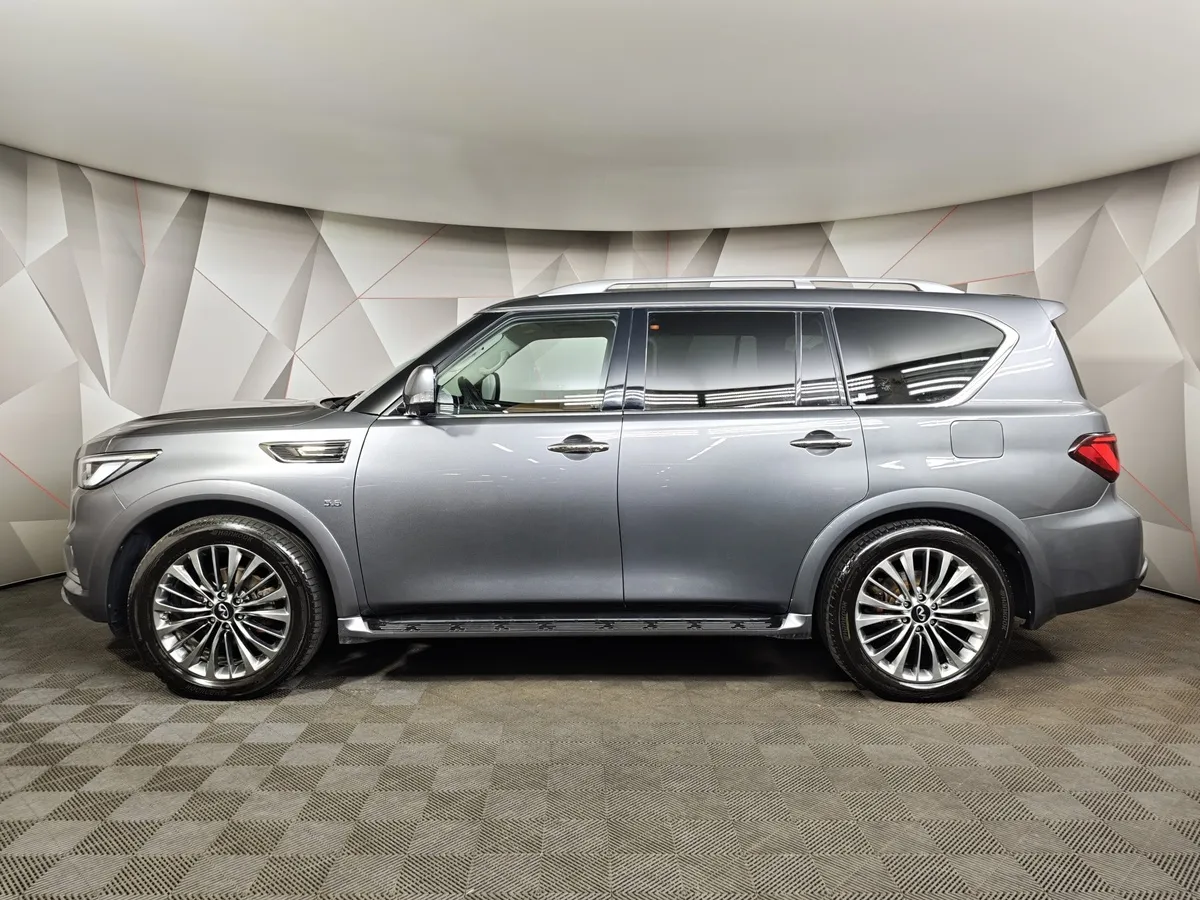 Infiniti QX80 5.6 АТ AWD (405 л.с.) Серый в АВИЛОН. Слайд №5