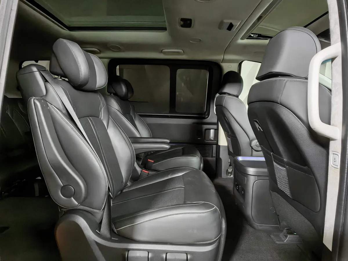 Hyundai Staria 2.2 CRDi 8AT 4WD (177 л.с.) 9 мест Premium Синий в АВИЛОН. Слайд №16
