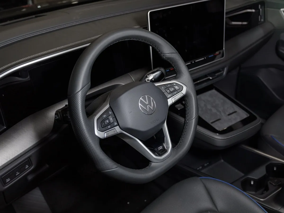 Volkswagen Talagon 2.0 7DSG AWD (272 л.с.) Flagship Shengjing Черный в АВИЛОН. Слайд №10