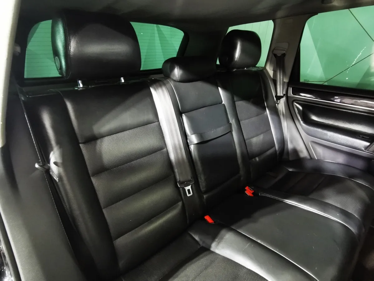 Volkswagen Touareg 3.2 Tiptronic (241 л.с.) Черный в АВИЛОН. Слайд №15