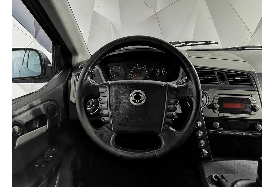 SsangYong Kyron 2.0 Xdi MT 4WD (141 л.с.) Серый в АВИЛОН. Слайд №20