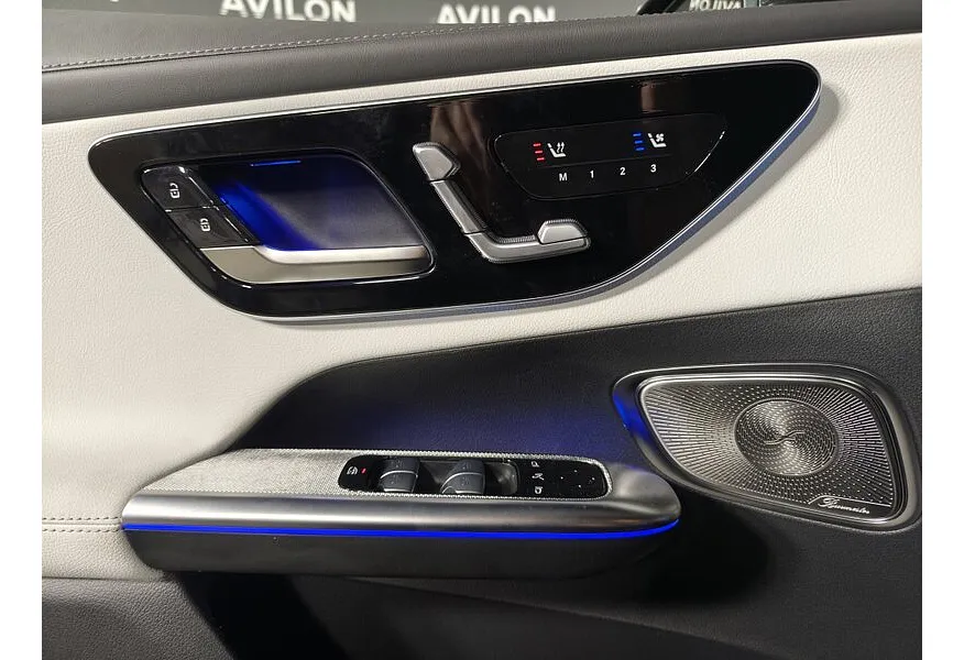 Mercedes-Benz GLC 300 4MATIC 9G-TRONIC (258 л.с.) Серый в АВИЛОН. Слайд №23