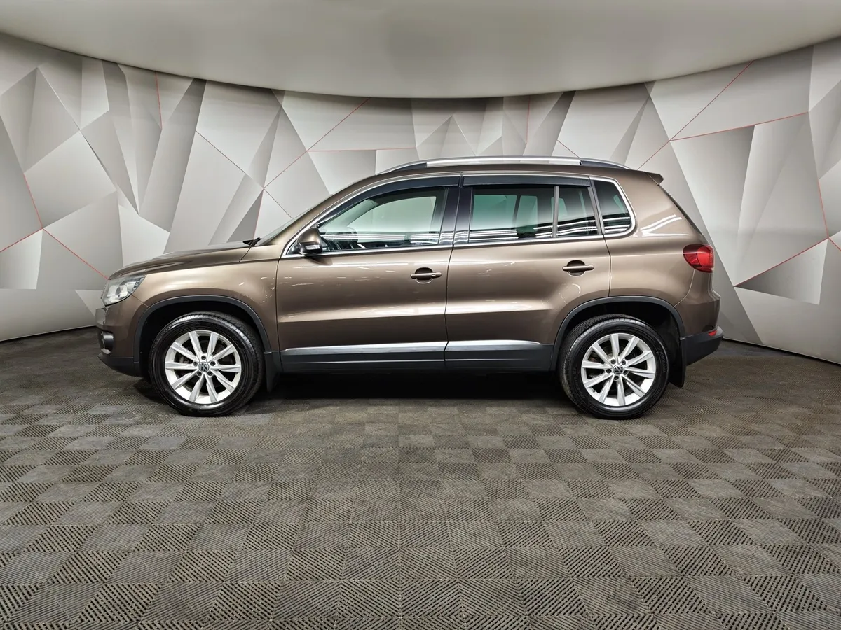 Volkswagen Tiguan 2.0 TSI 4Motion AT (180 л.с.) Sport & Style Коричневый в АВИЛОН. Слайд №5