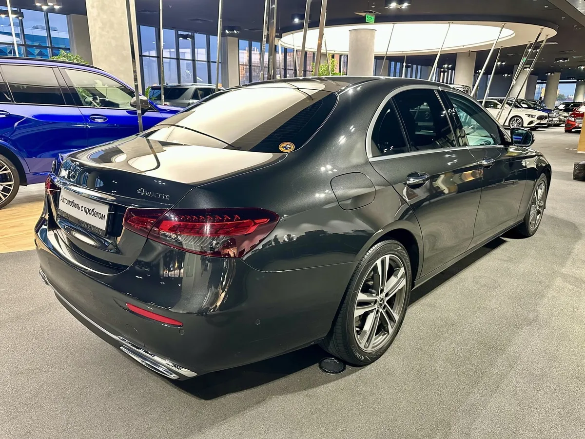 Mercedes-Benz E-Класс E 350 L 4Matic (258 л.с.) Серый в АВИЛОН. Слайд №2