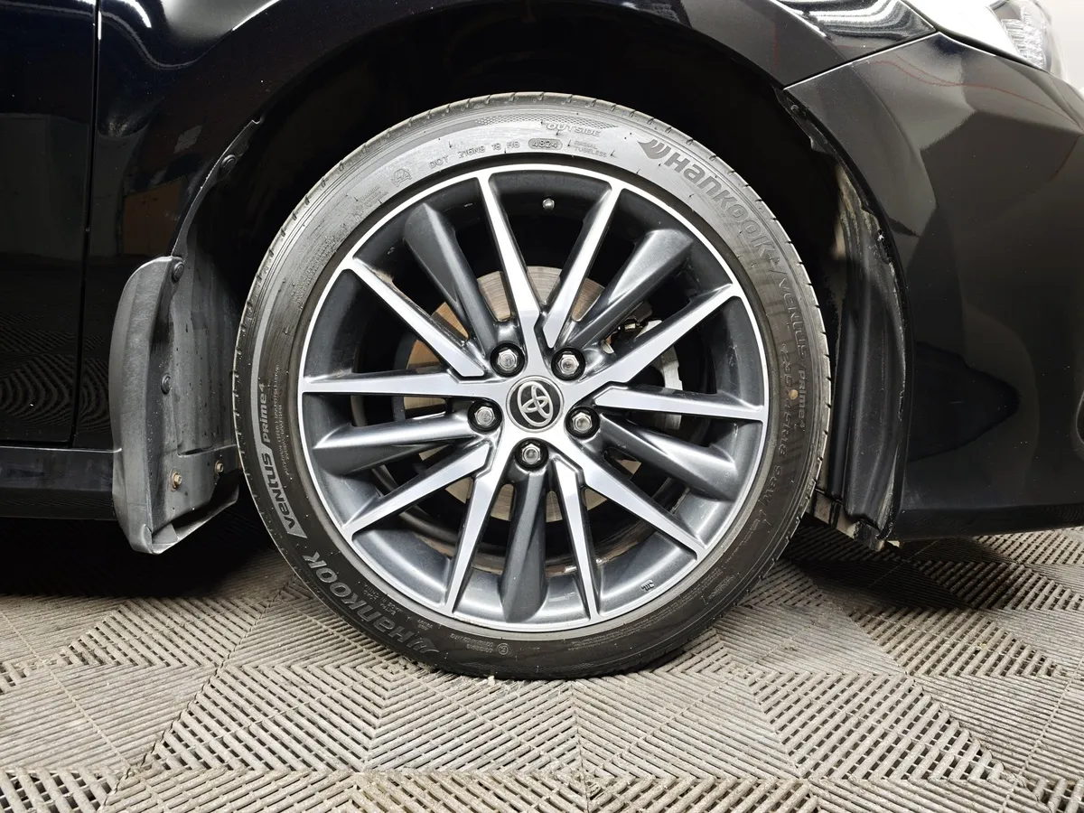 Toyota Camry 2.5 AT (200 л.с.) GR-SPORT Черный в АВИЛОН. Слайд №9
